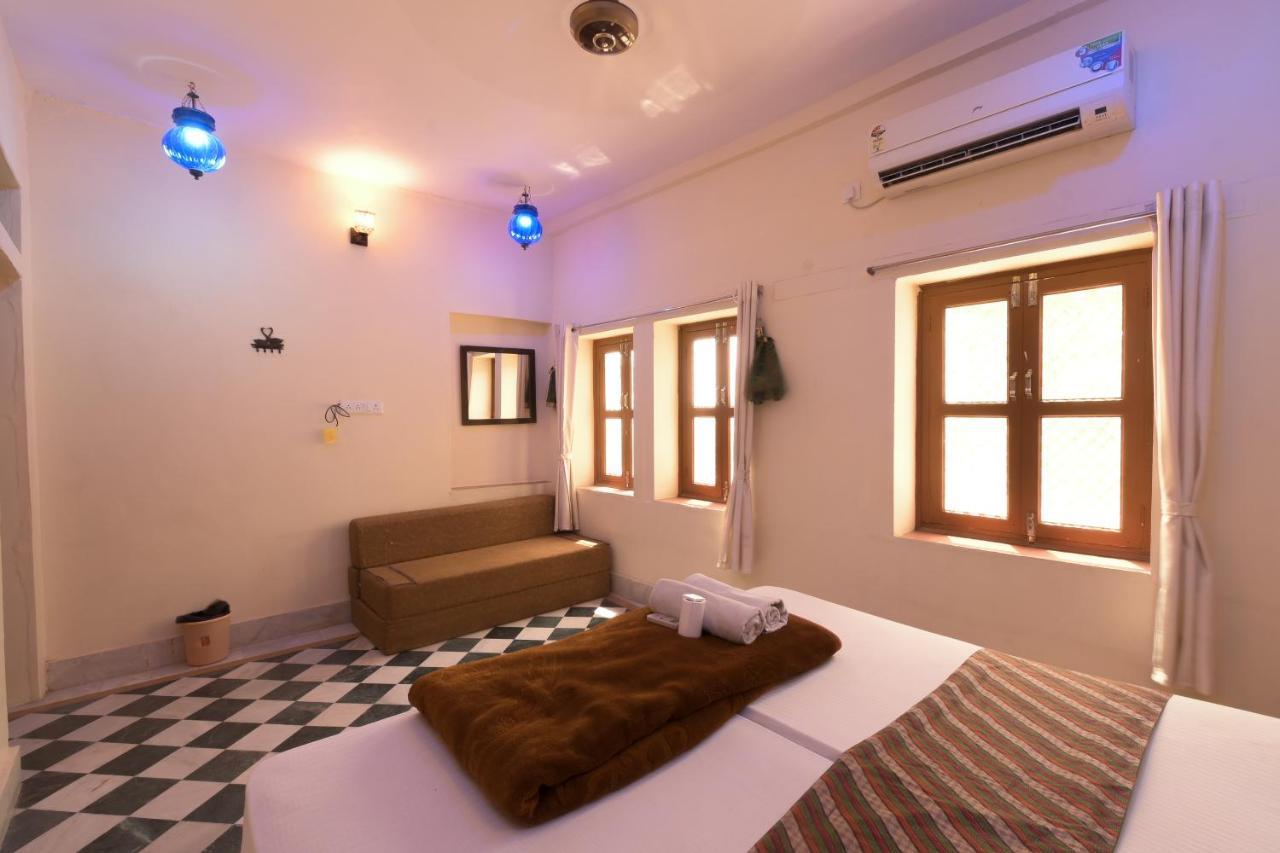 Hotel Renuka Джайсалмер Экстерьер фото