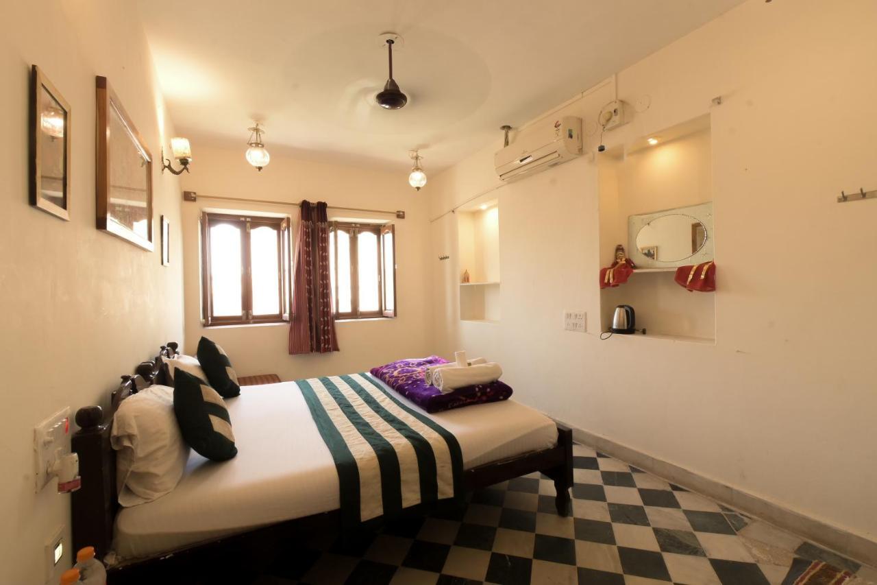 Hotel Renuka Джайсалмер Экстерьер фото