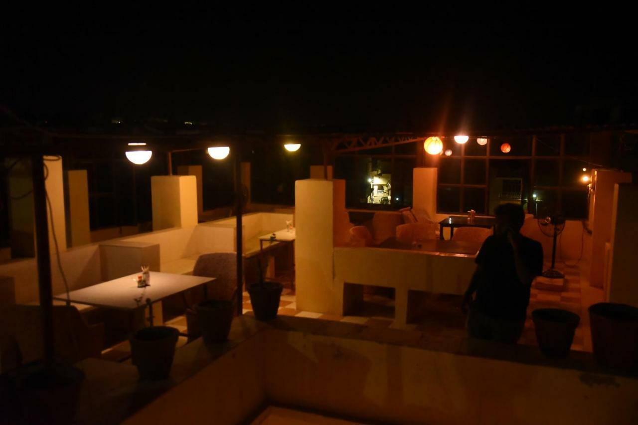 Hotel Renuka Джайсалмер Экстерьер фото